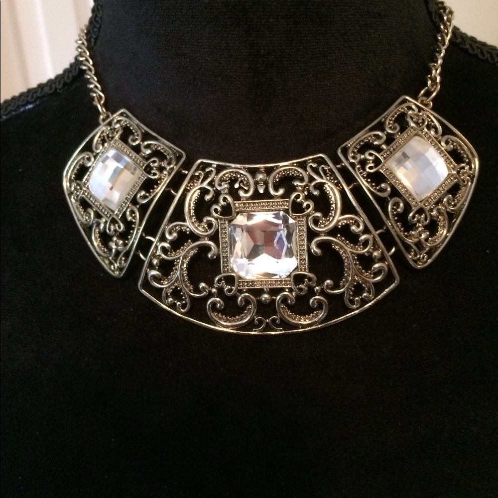 Erica Lyons NWT Necklace